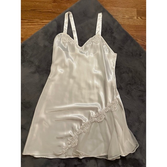 Vintage coquette white sequined slip nightgown embroidered chemise - Picture 2 of 6